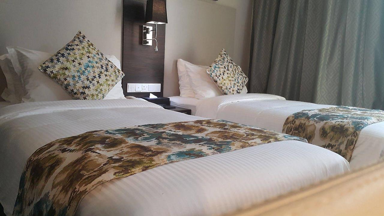 M Hotel Makkah By Millennium Mecca Exterior photo A room at Hotel The Park