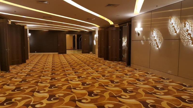 M Hotel Makkah By Millennium Mecca Exterior photo The hotel's interior