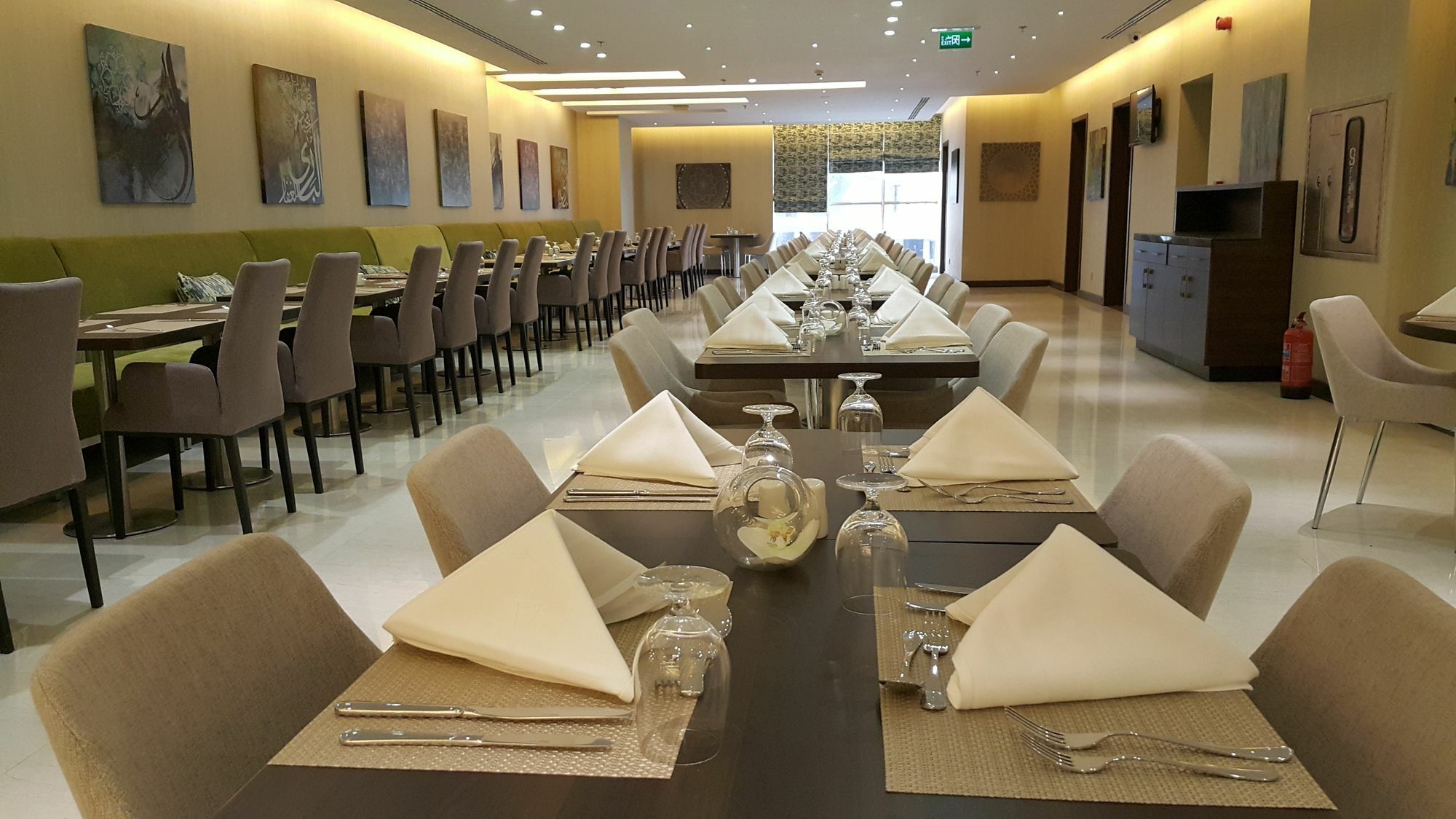 M Hotel Makkah By Millennium Mecca Exterior photo The hotel's restaurant
