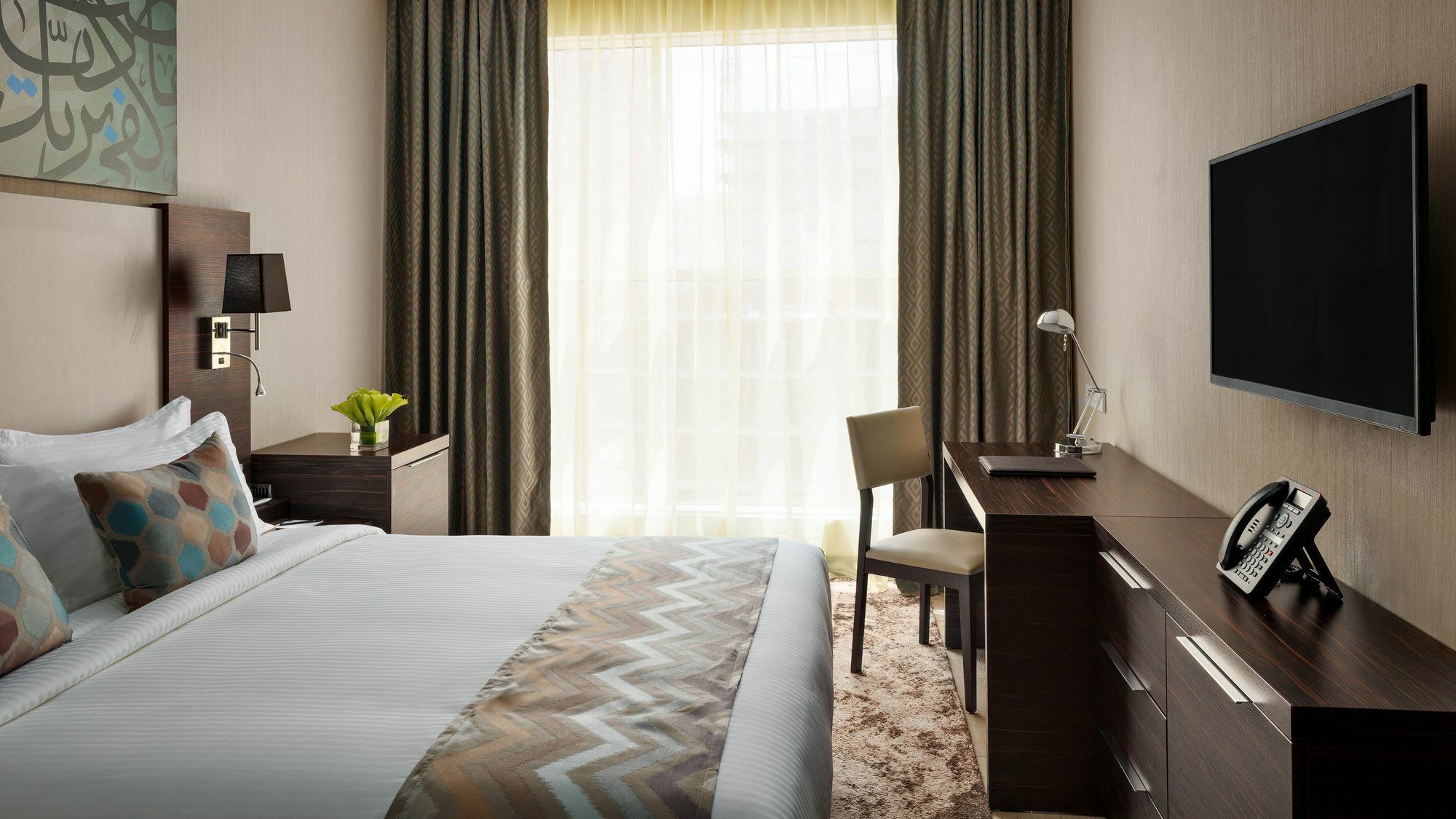 M Hotel Makkah By Millennium Mecca Exterior photo A room at the hotel